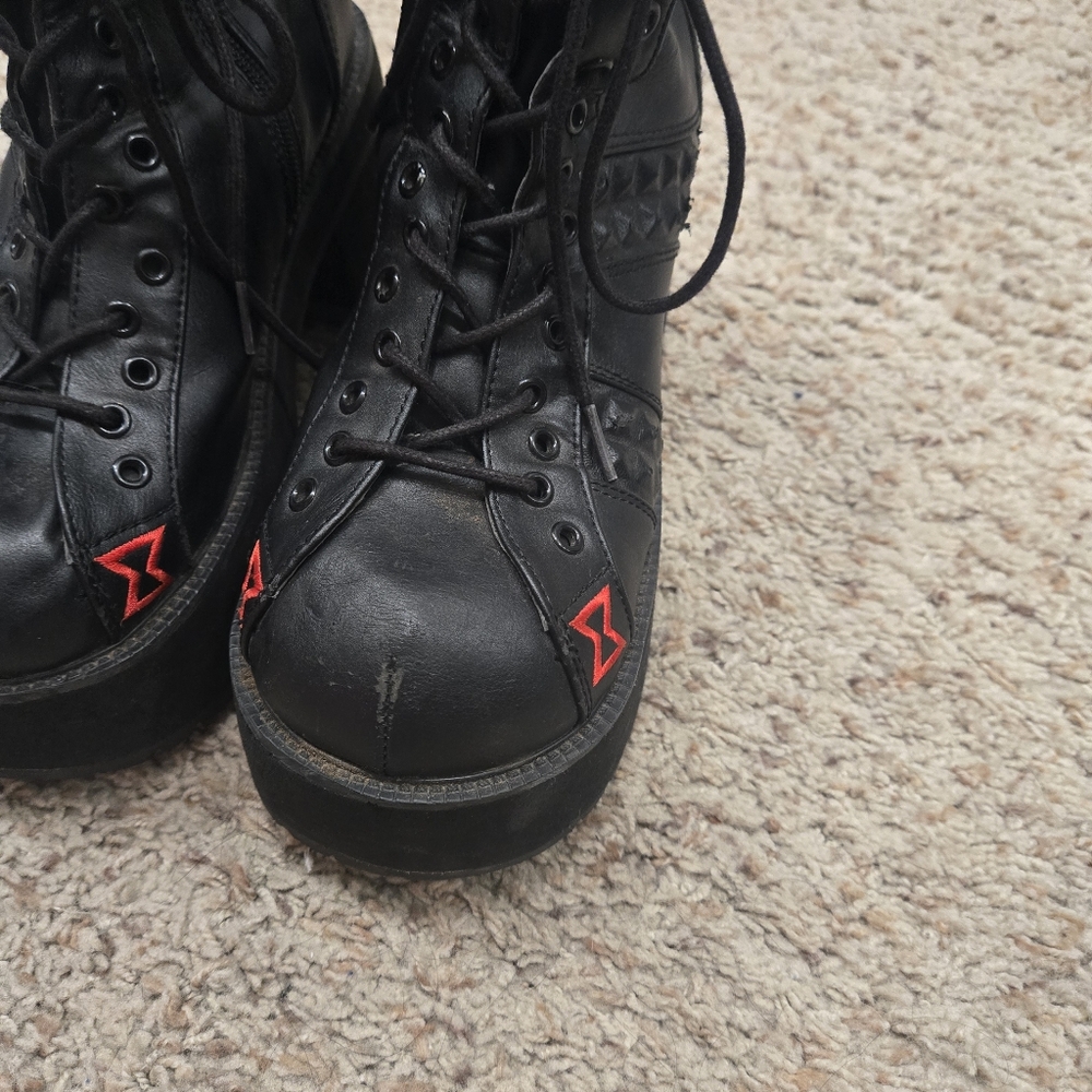 Demonia Ranger Boots Size 9 View 3